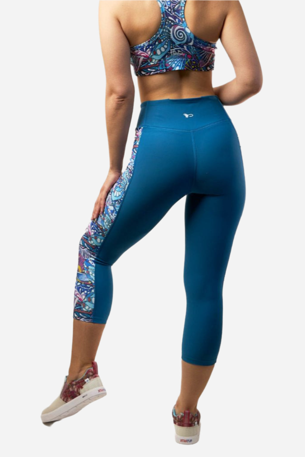 Enchanted Grayling Pocket Capri Leggings - FisheWear