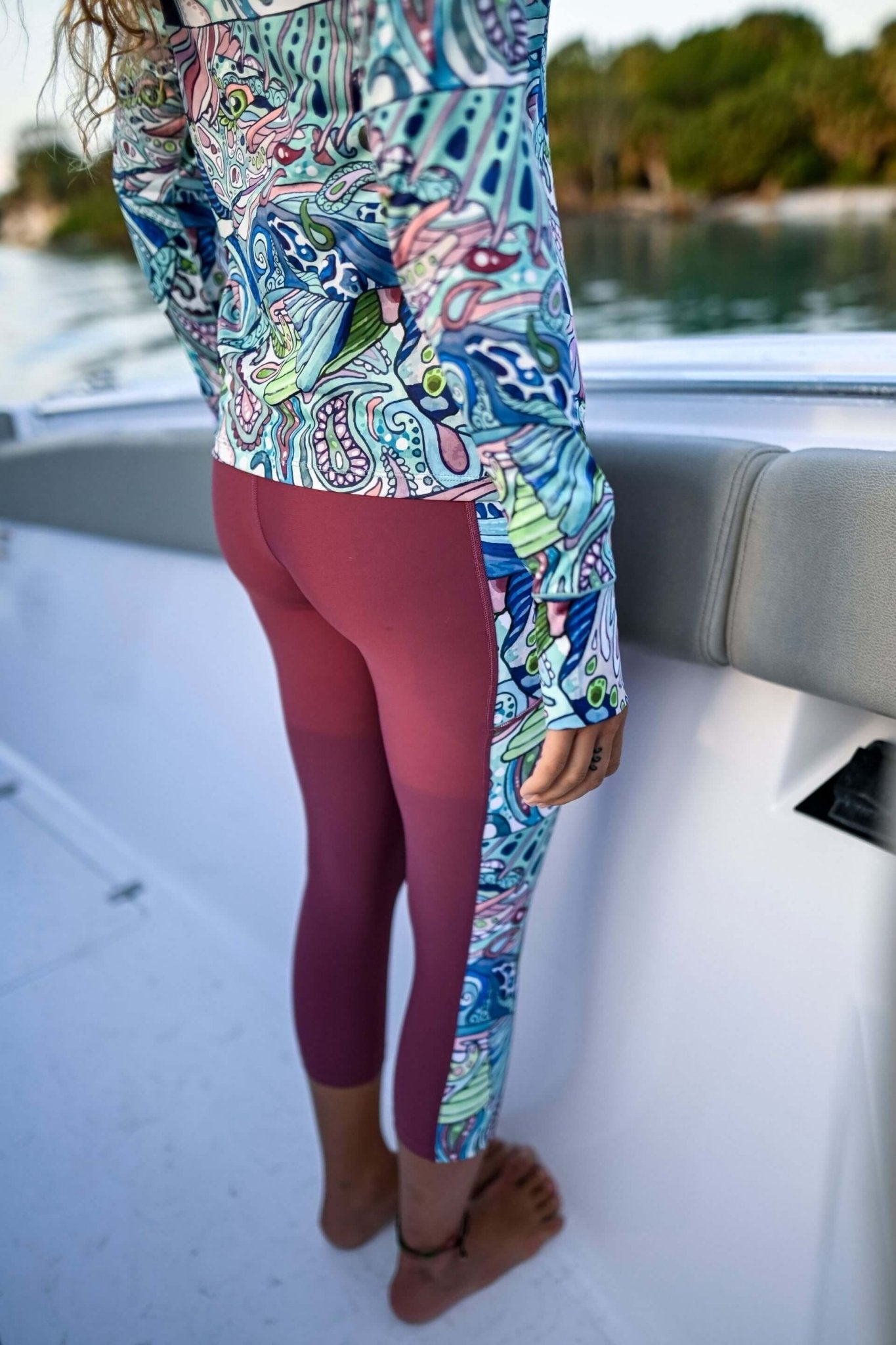 Radiant Redfish Pocket Capri Leggings - FisheWear