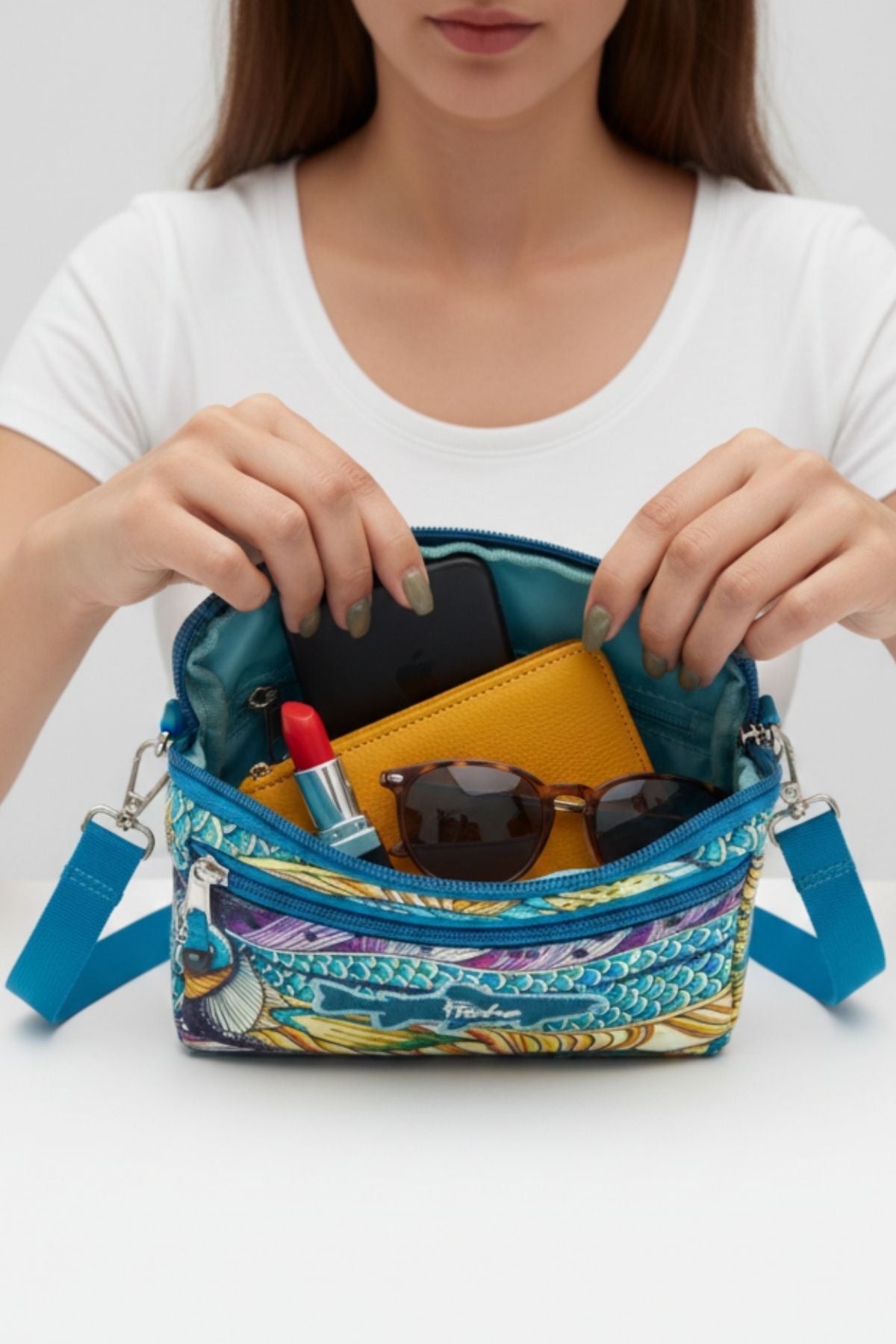 Kaleido King Crossbody - FisheWear