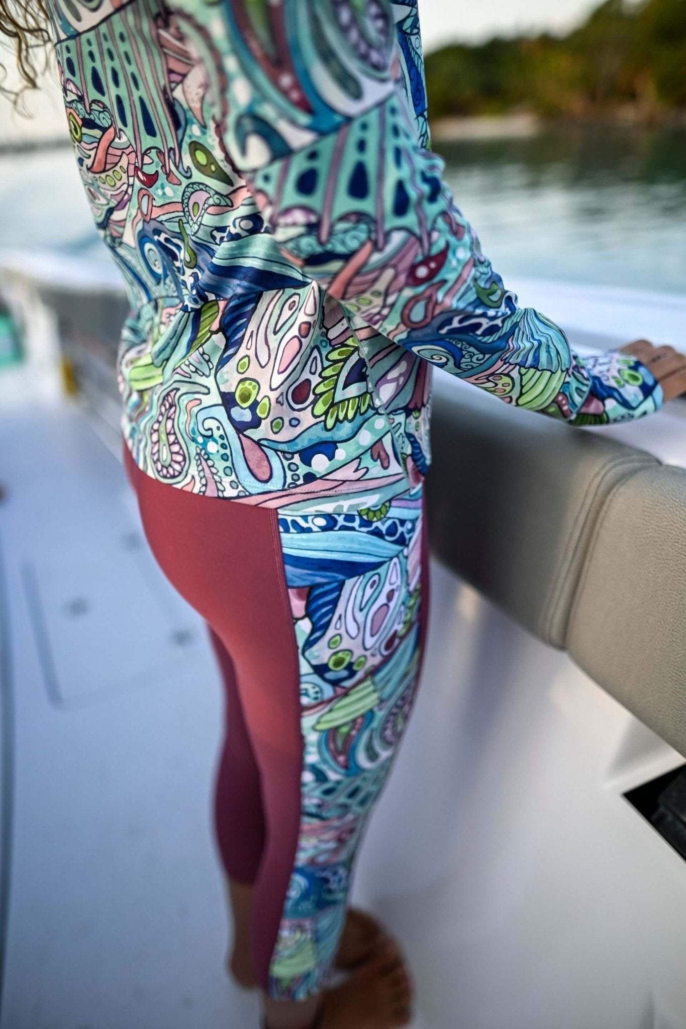 Radiant Redfish Pocket Capri Leggings - FisheWear