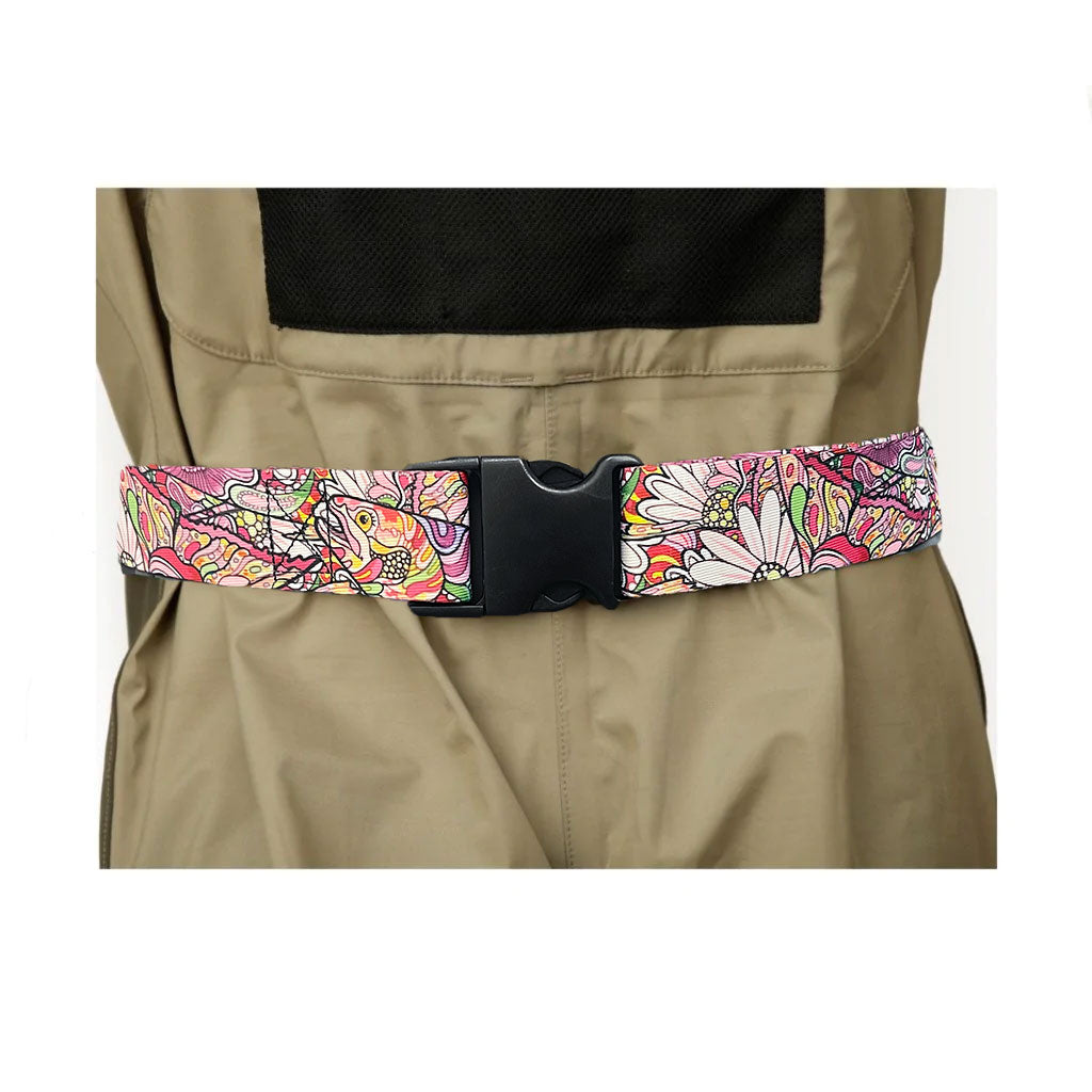 REDtro Salmon wading belt with black clasp on  a wader waist